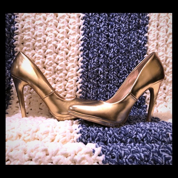 Qupid Shoes - Super classy stilettos!